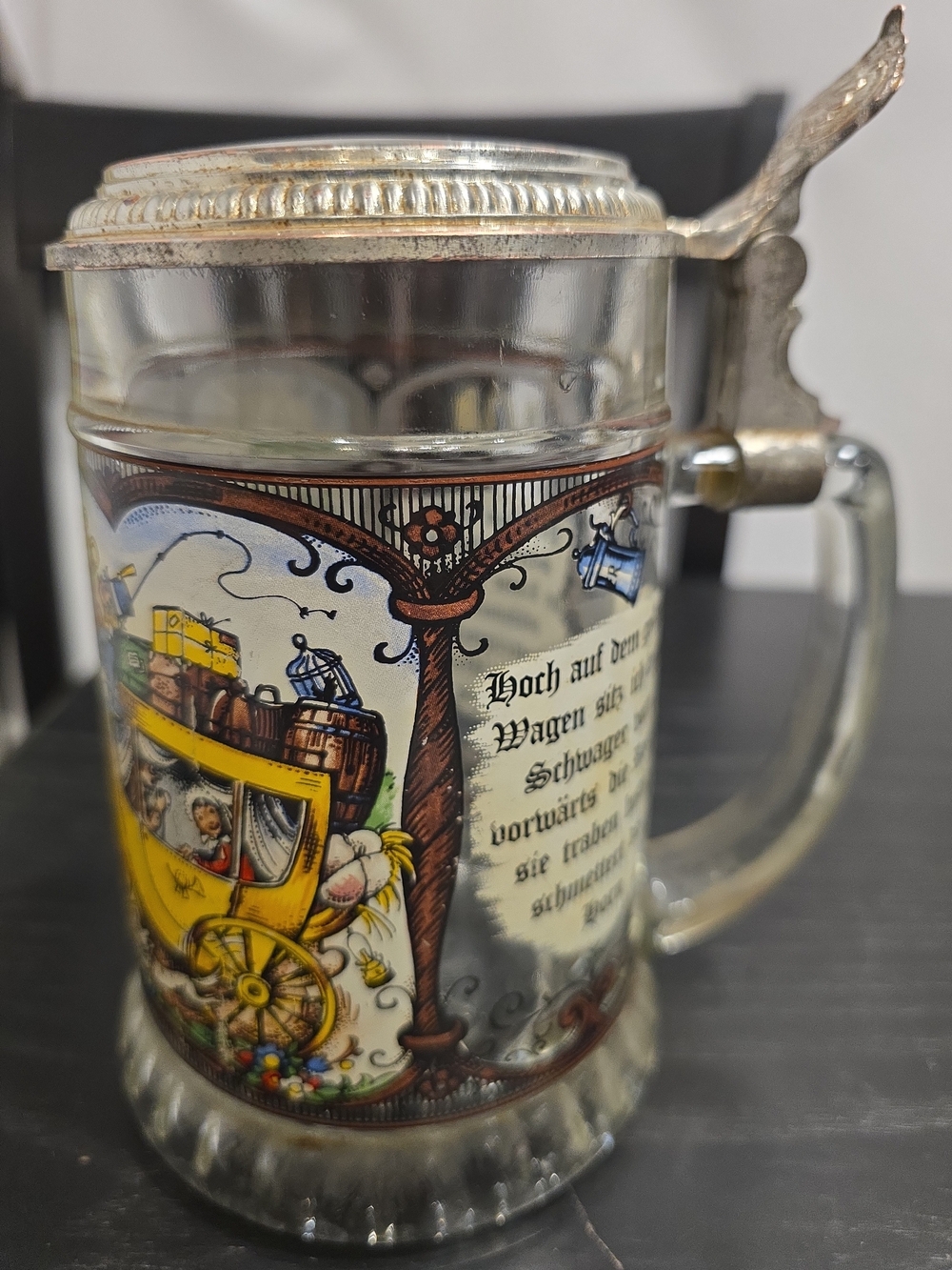 Vintage-Style Glass Beer Stein with Yellow Coach Illustration
